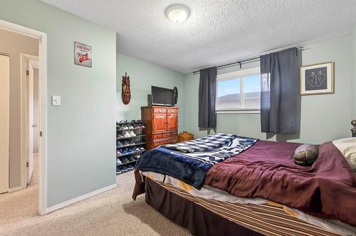 204 Fairview Avenue, Kamloops, BC - Indoor Photo Showing Bedroom