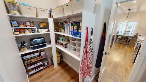 144 River Drive, Cranbrook, BC - Indoor With Storage