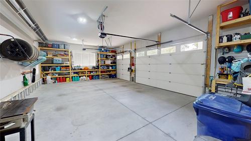144 River Drive, Cranbrook, BC - Indoor Photo Showing Garage