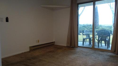 113-290 Highway 33, Kelowna, BC - Indoor Photo Showing Other Room