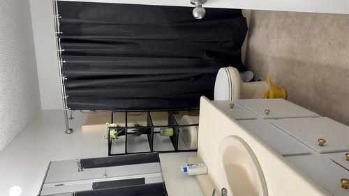 113-290 Highway 33, Kelowna, BC - Indoor Photo Showing Other Room