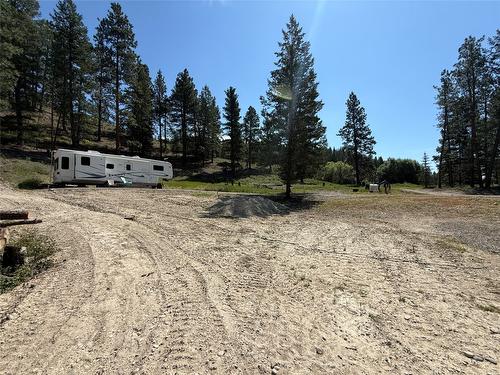 4925 Buck Crescent, Wasa, BC - Outdoor