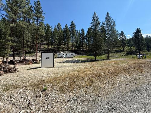 4925 Buck Crescent, Wasa, BC - Outdoor