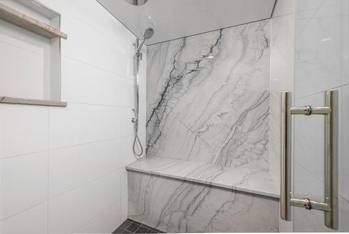 3403 20Th Street, Vernon, BC - Indoor Photo Showing Bathroom