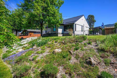 3403 20Th Street, Vernon, BC - Outdoor