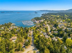 3419 Redden Rd  Nanoose Bay, BC V9P 9H4