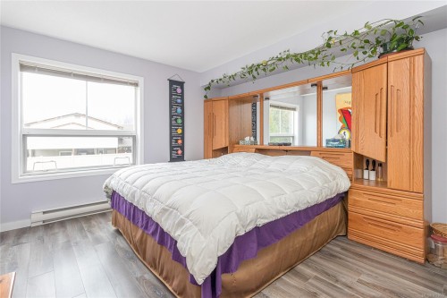 305B-3000 Oak St, Chemainus, BC - Indoor Photo Showing Bedroom