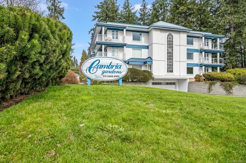 104-1970 Comox Ave  Comox, BC V9M 3M7