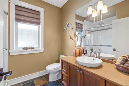 649 Eaglewood Crt, Qualicum Beach, BC 