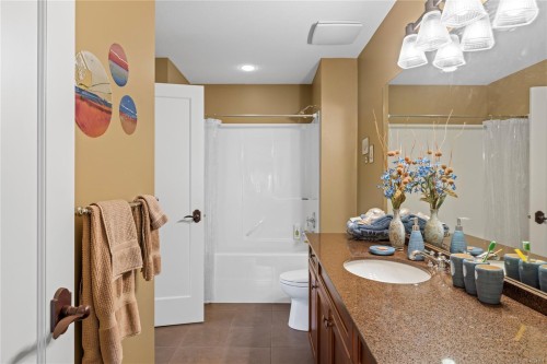 649 Eaglewood Crt, Qualicum Beach, BC 