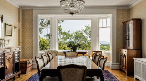 305 Denison Rd, Oak Bay, BC 