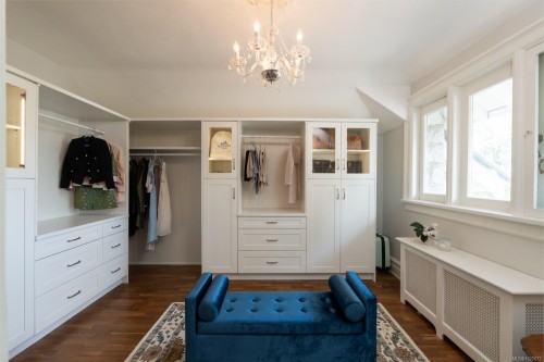 305 Denison Rd, Oak Bay, BC 
