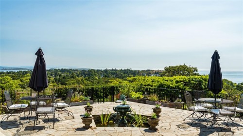 305 Denison Rd, Oak Bay, BC 