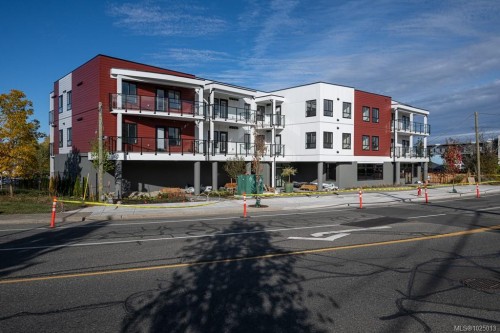 202-171 Jensen Ave WEST Parksville, BC V9P 1K3