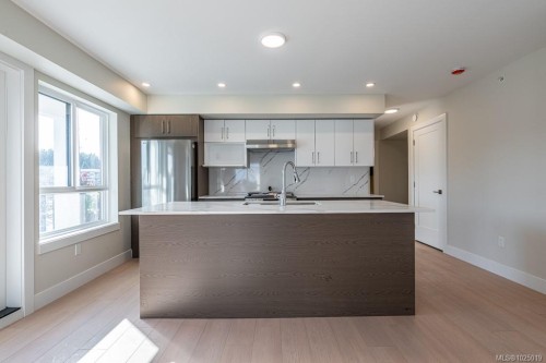 211-171 Jensen Ave WEST Parksville, BC V9P 1K3