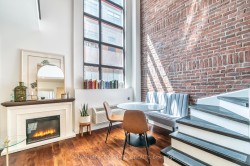 119-21 Earl Street  Toronto, ON M4Y 3C8