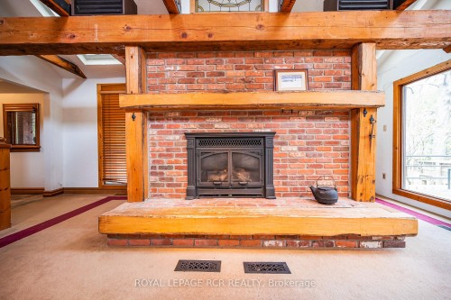 15 River Bluff Path, Guelph/Eramosa, ON - Indoor Photo Showing Living Room With Fireplace