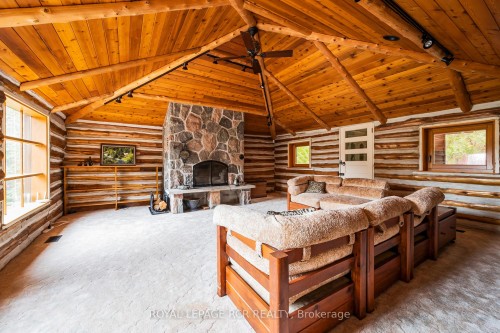 15 River Bluff Path, Guelph/Eramosa, ON - Indoor With Fireplace