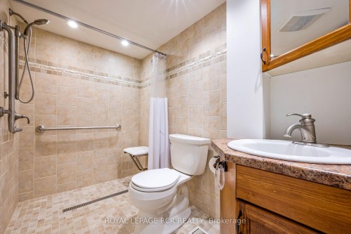 15 River Bluff Path, Guelph/Eramosa, ON - Indoor Photo Showing Bathroom