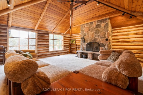 15 River Bluff Path, Guelph/Eramosa, ON - Indoor Photo Showing Living Room With Fireplace