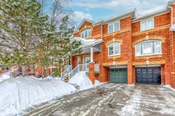 1588 Woodhenge Way  Mississauga, ON L5N 7T1