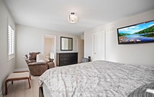 5532 Ethan Drive, Mississauga, ON - Indoor Photo Showing Bedroom
