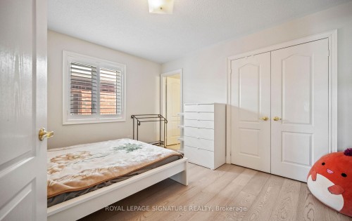 5532 Ethan Drive, Mississauga, ON - Indoor Photo Showing Bedroom