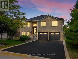 15 EVE COURT  Bradford West Gwillimbury, ON L3Z 3H6