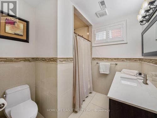 15 Eve Court, Bradford West Gwillimbury, ON - Indoor Photo Showing Bathroom