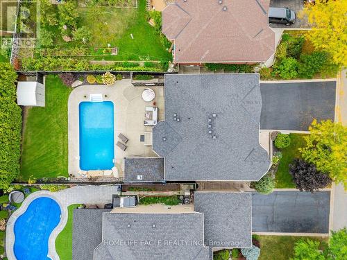15 Eve Court, Bradford West Gwillimbury, ON - Outdoor With In Ground Pool