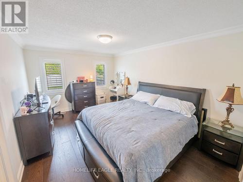 15 Eve Court, Bradford West Gwillimbury, ON - Indoor Photo Showing Bedroom