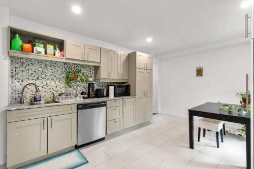 Cuisine - 4644 Av. Royal, Montréal (Côte-Des-Neiges/Notre-Dame-De-Grâce), QC - Indoor Photo Showing Kitchen