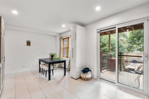 Cuisine - 4644 Av. Royal, Montréal (Côte-Des-Neiges/Notre-Dame-De-Grâce), QC - Indoor Photo Showing Other Room