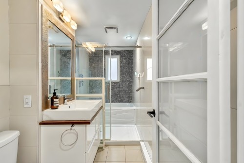 Salle de bains - 4644 Av. Royal, Montréal (Côte-Des-Neiges/Notre-Dame-De-Grâce), QC - Indoor Photo Showing Bathroom