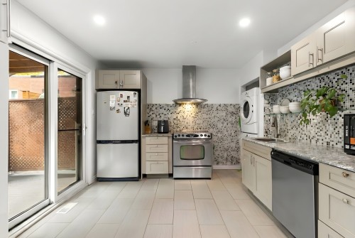 Cuisine - 4644 Av. Royal, Montréal (Côte-Des-Neiges/Notre-Dame-De-Grâce), QC - Indoor Photo Showing Kitchen