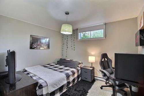 Chambre à coucher - 30 Rue Thibault, Val-D'Or, QC - Indoor Photo Showing Bedroom