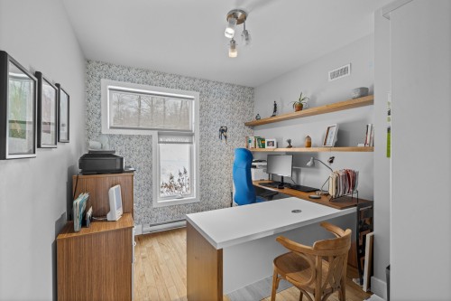Bureau - 36 Ch. Du Sommet-De-La-Vallée, Harrington, QC - Indoor Photo Showing Living Room