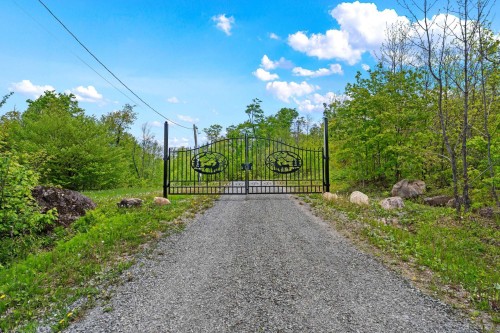 Entrée extérieure - 36 Ch. Du Sommet-De-La-Vallée, Harrington, QC - Outdoor With View