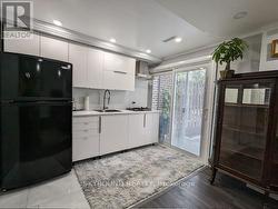 5 - 49 RED ROBIN WAY  Toronto, ON M2R 3K6