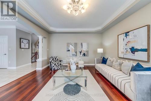 2196 Highcliffe Way, Oakville, ON - Indoor Photo Showing Living Room