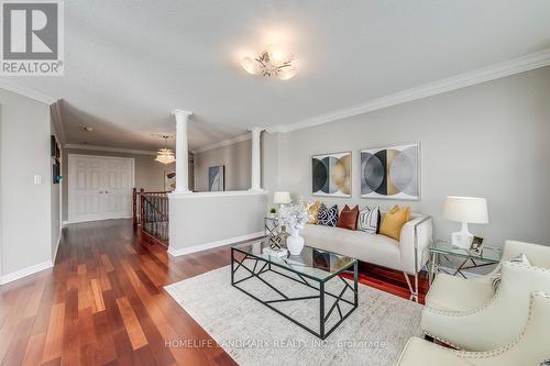 2196 Highcliffe Way, Oakville, ON - Indoor Photo Showing Living Room