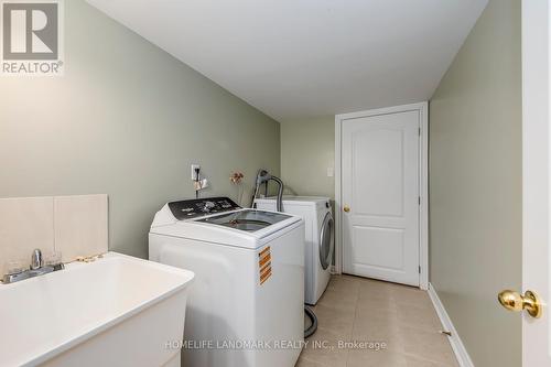 2196 Highcliffe Way, Oakville, ON - Indoor Photo Showing Laundry Room
