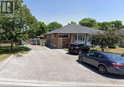 225 SEPTONNE AVENUE  Newmarket, ON L3Y 2W5