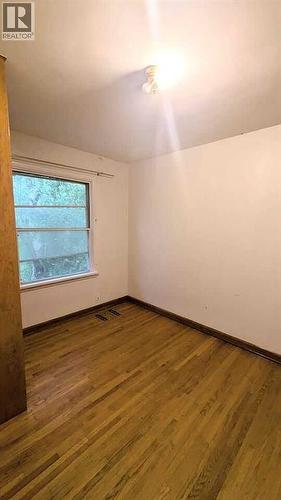 1436 22 Avenue Nw, Calgary, AB - Indoor Photo Showing Other Room