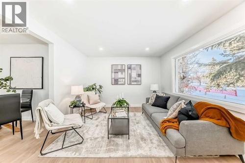 902 35 Street SE  Calgary, AB T2A 1A5