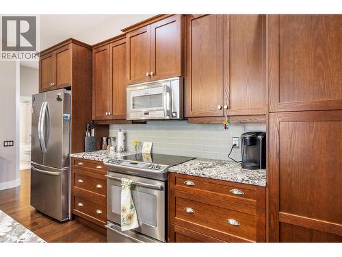 1836 Tower Ranch Boulevard Unit# 40, Kelowna, BC - Indoor Photo Showing Kitchen