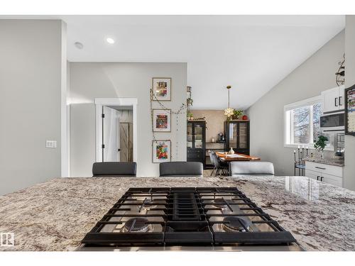 7 Lindsay Av, Spruce Grove, AB - Indoor