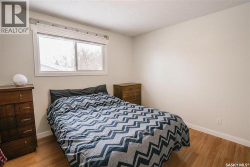 346 Brock Crescent, Saskatoon, SK - Indoor Photo Showing Bedroom