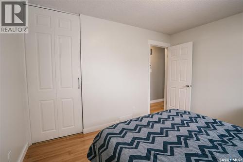 346 Brock Crescent, Saskatoon, SK - Indoor Photo Showing Bedroom
