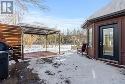 Nice deck and pergola. - 